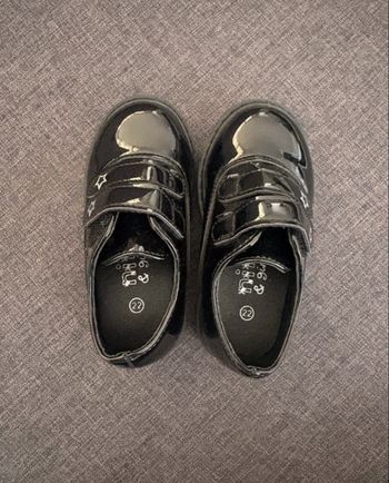 Chaussures bébé taille 22 