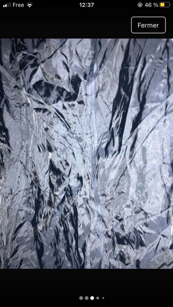 Jupe noire - photo numéro 3