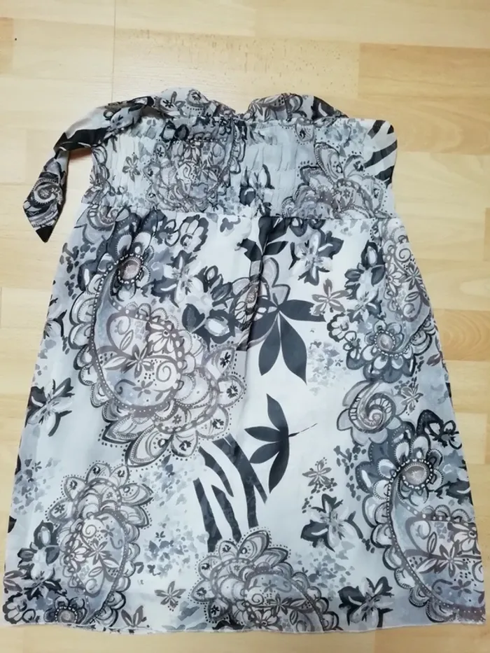 Robe courte - photo numéro 2