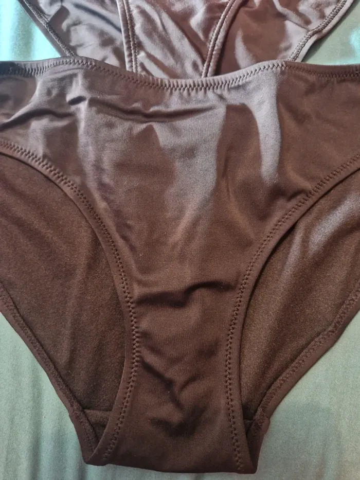 Bas maillot de bain neuf - photo numéro 2