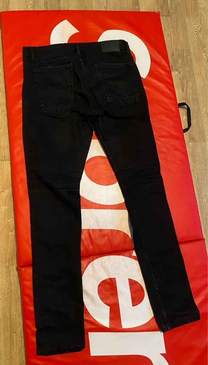 Jean noir pull bear trouée 38FR skinny - photo numéro 4