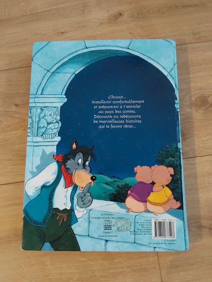 Livre voyage au pays des contes - photo numéro 2
