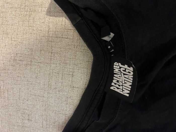 T-shirt noir reclaimed vintage à motif derrière - photo numéro 5