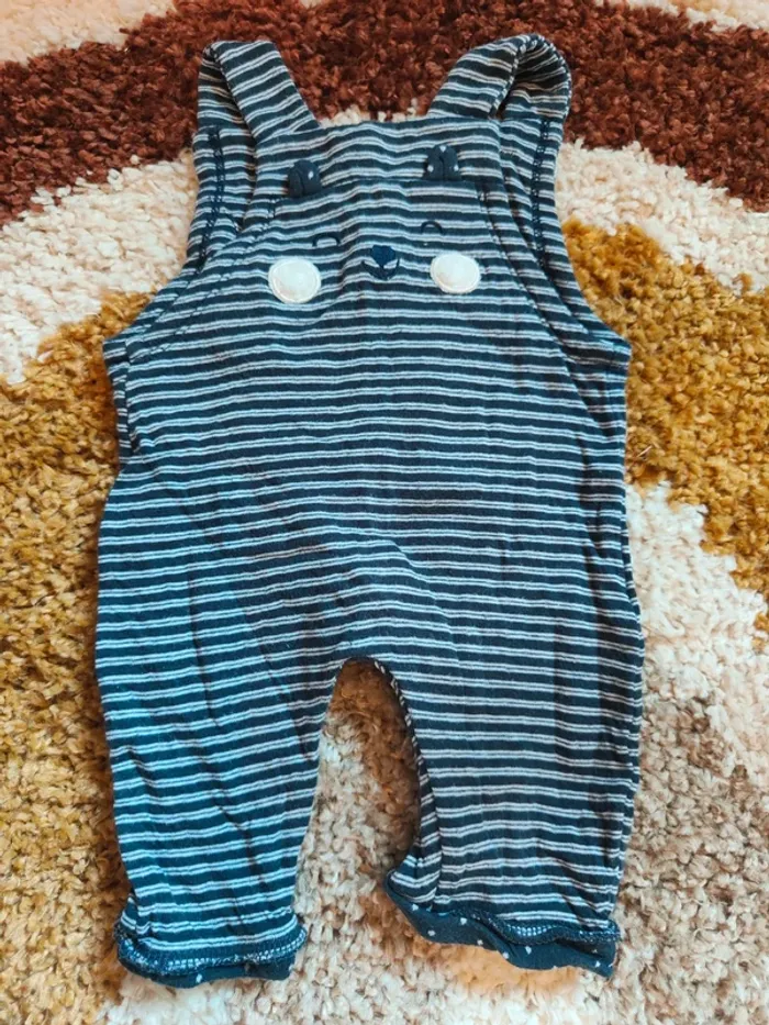 Ensemble salopette/pull - photo numéro 2
