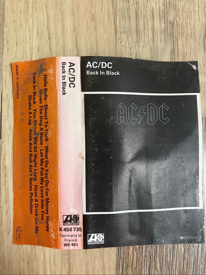 Cassette audio-AC/DC-Back in Black - photo numéro 3
