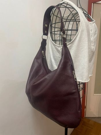 Valeur en boutique 34€ Grand Sac Fourre- Tout violet. Sac à Main violet très Élégant et raffiné