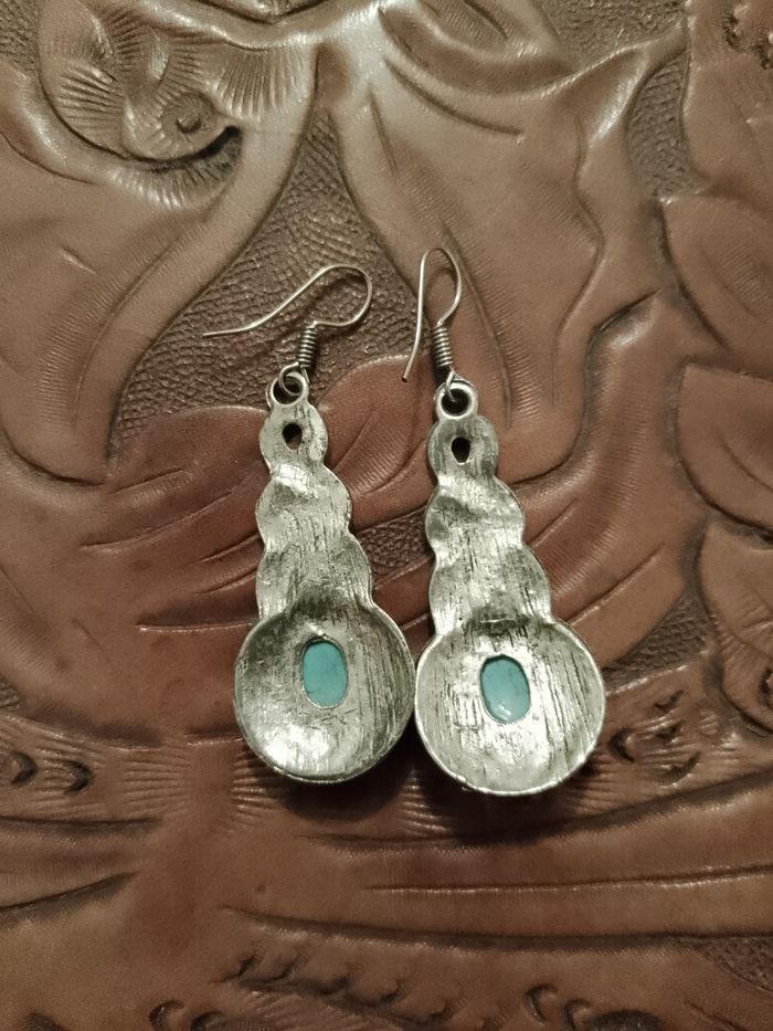 boucles d'oreilles en turquoises et strass Bleus sur métal argenté. - photo numéro 2