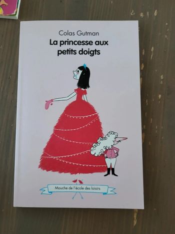 Livre La princesse aux petits doigts -ecole des loisirs /école des max