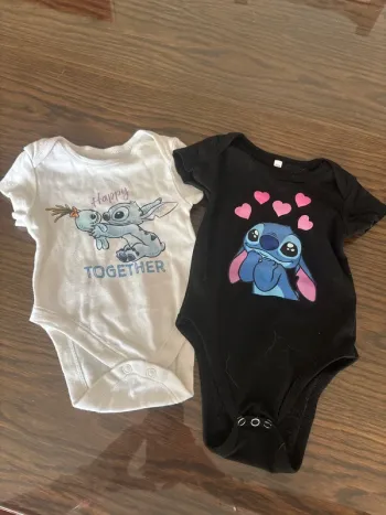 Lot bodys Stitch 3 mois