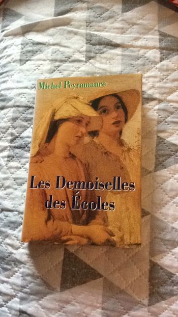 #les demoiselles des Écoles Michel Peyramaure