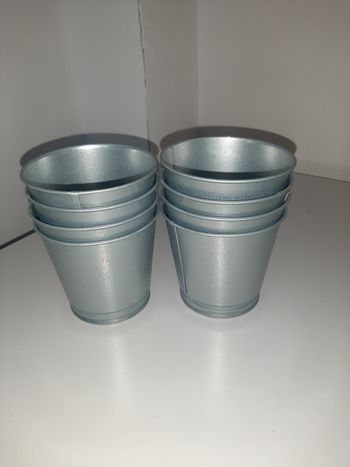 Petits pots en zinc 