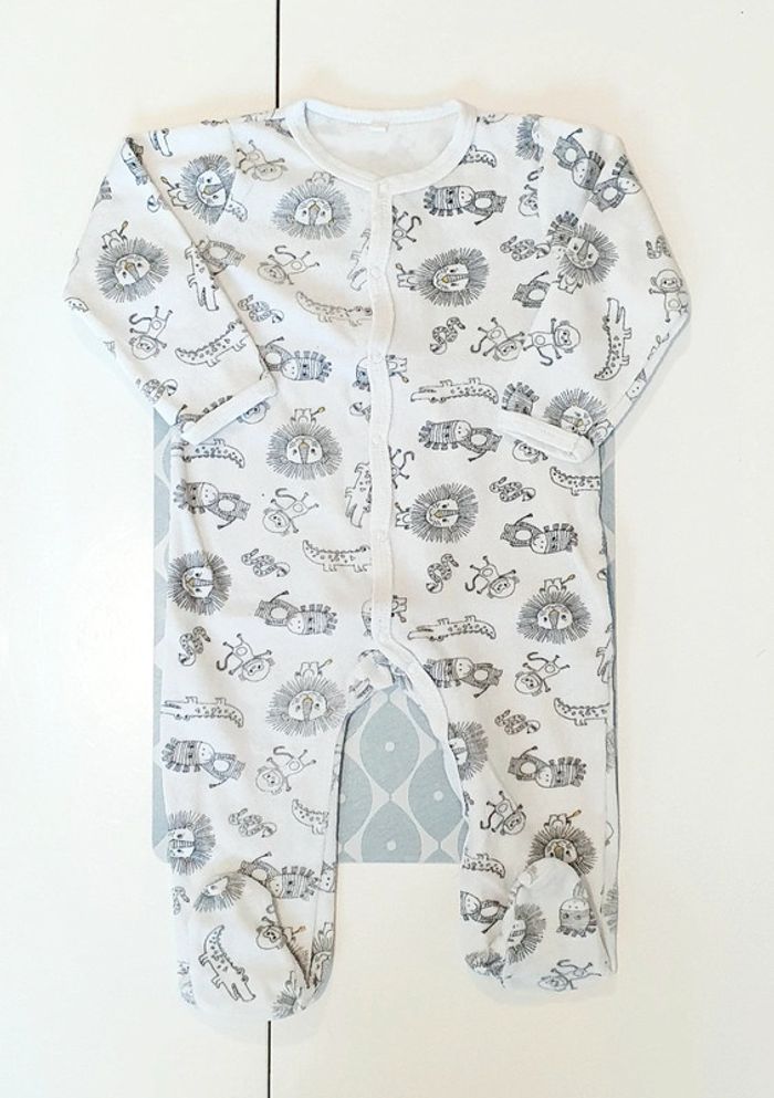 Pyjamas - 18M - photo numéro 2