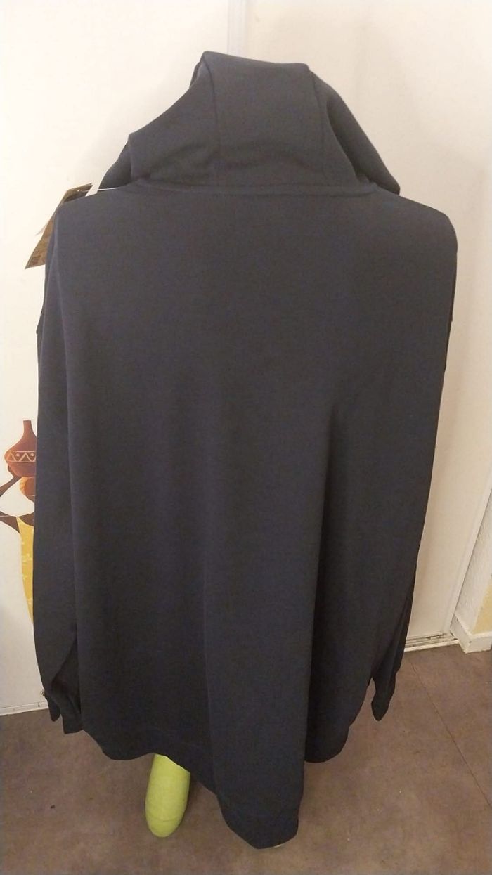 Sweat à capuche T.6XL Kiabi Neuf - photo numéro 3