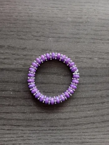 Bracelet fantaisie violet