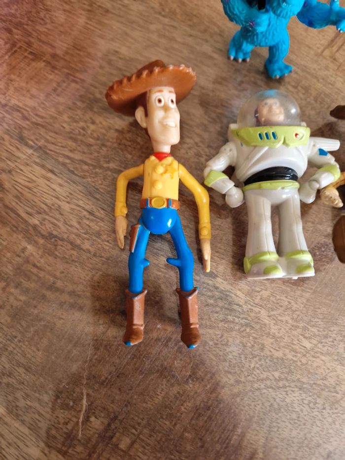 Lot toy story et monstre et compagnie - photo numéro 2
