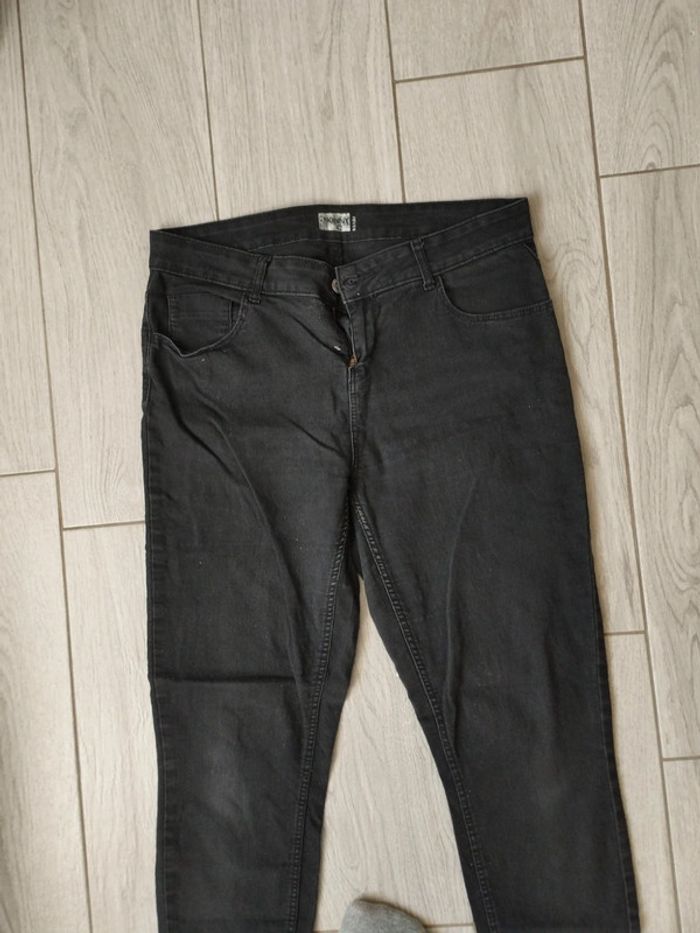 Jean noir - photo numéro 2