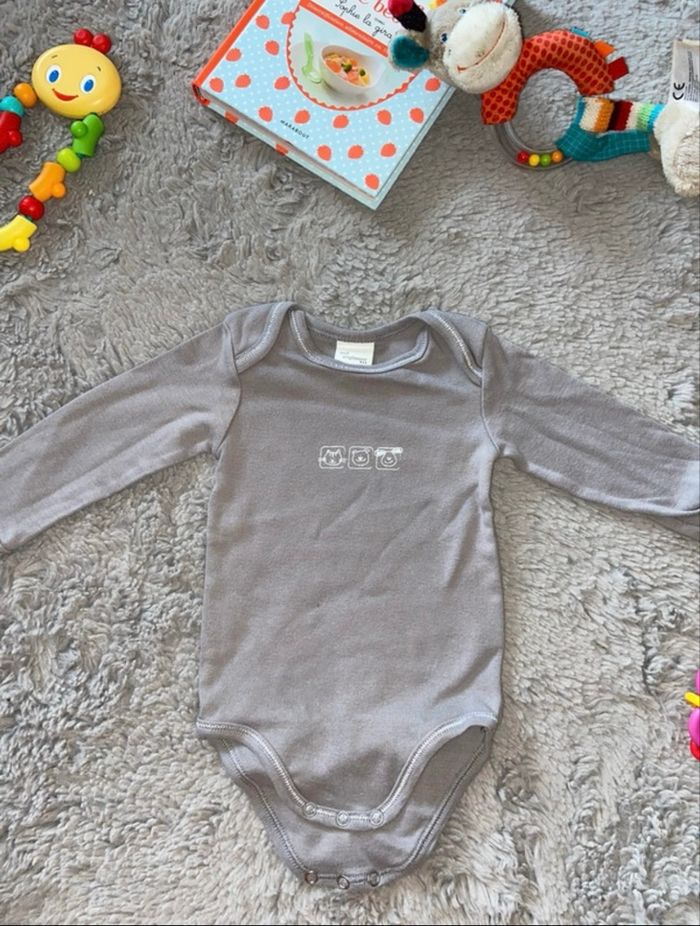 Lot de bodies bébé - photo numéro 4