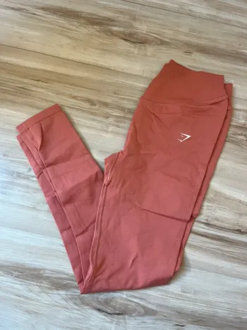 legging gymshark rose taille M