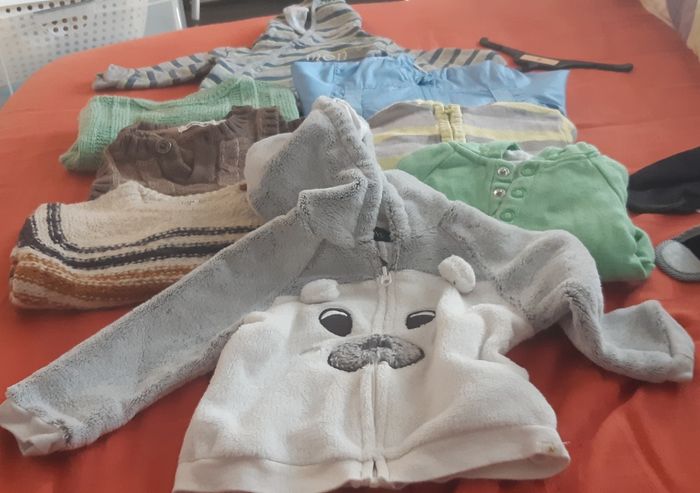 Vend lot de vêtements 6mois plus de 50 pieces - photo numéro 6