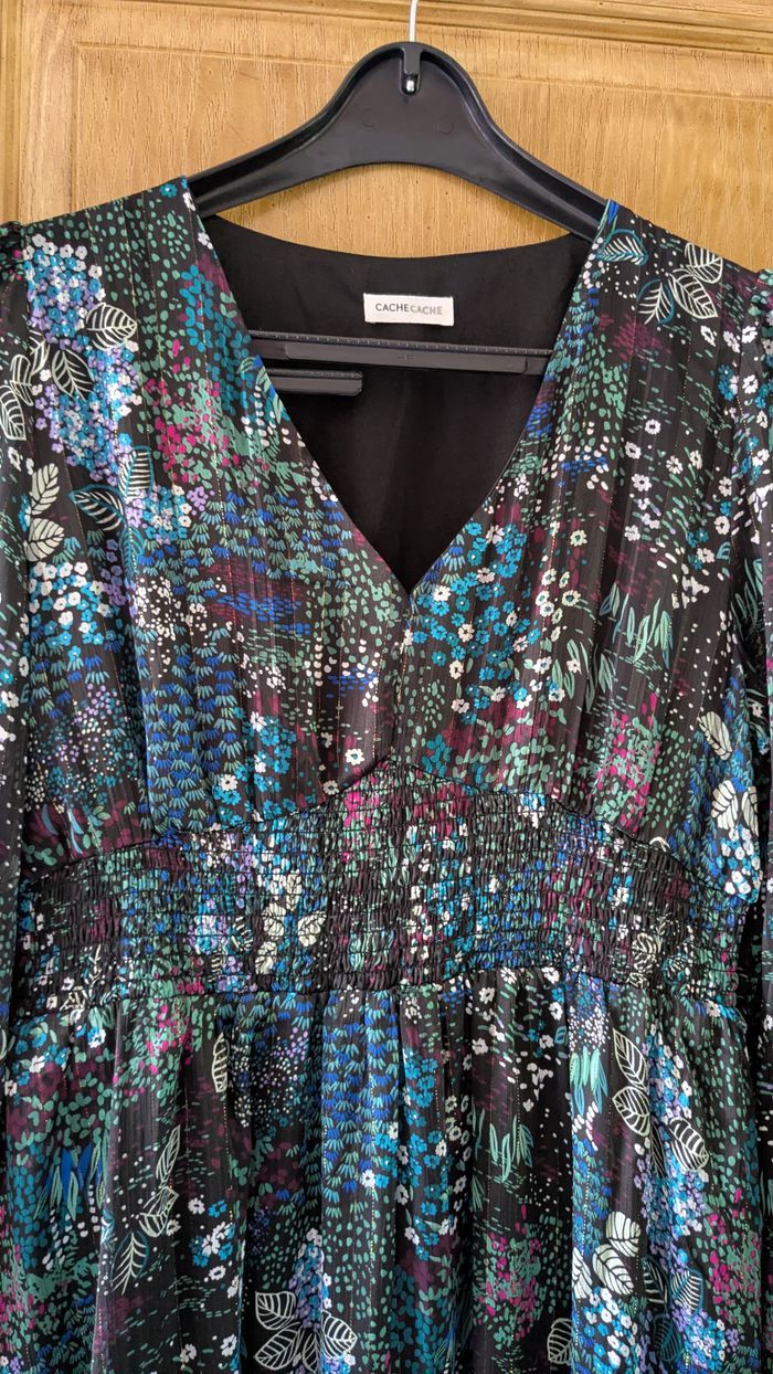 Robe longue à manches longues. - photo numéro 4