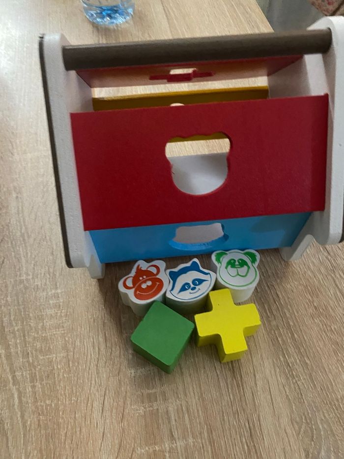 Maison de forme en bois - photo numéro 2