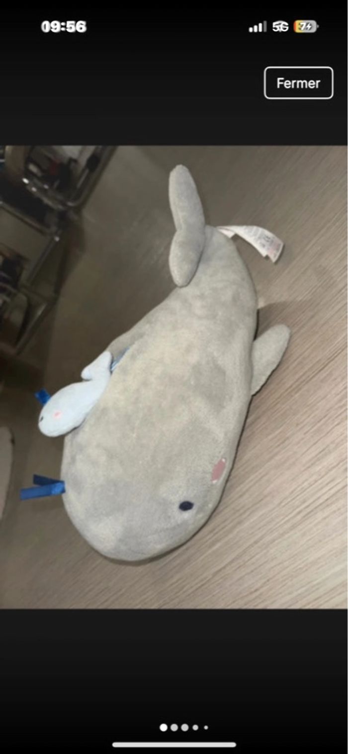 Peluche baleine et son bébé baleine jacadi peu servie