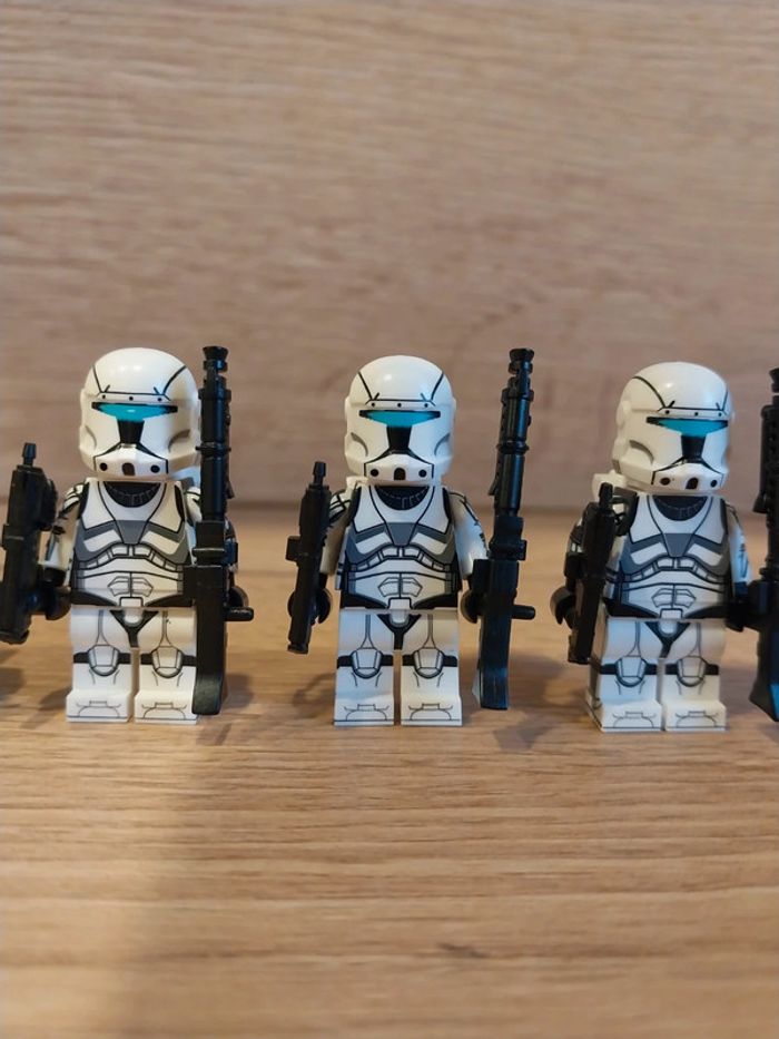 Figurines type lego 4 clones blanc star wars - photo numéro 2