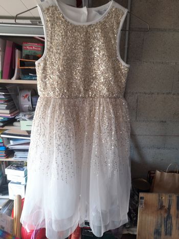 Magnifique robe de soirée de chez primark en 7-8ans