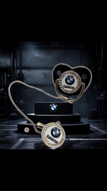Attache tétine et tétine bmw personnalisée