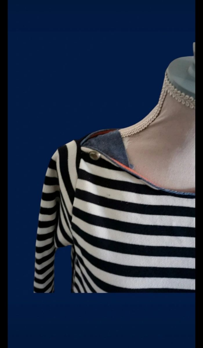 Robe pull rayé détails épaule jean et bouton Okaidi taille 10 ans - photo numéro 2