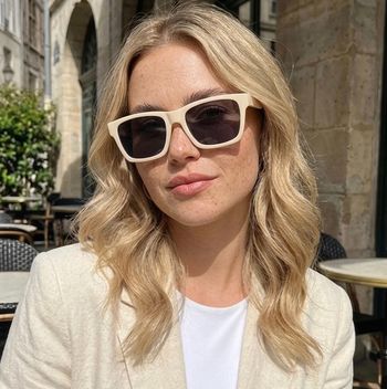 Lunettes de soleil style rétro beige