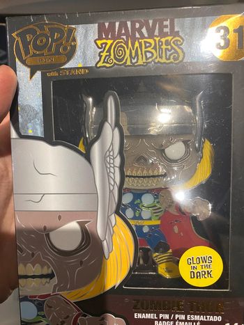 Pin's funko Marvel loungefly thor