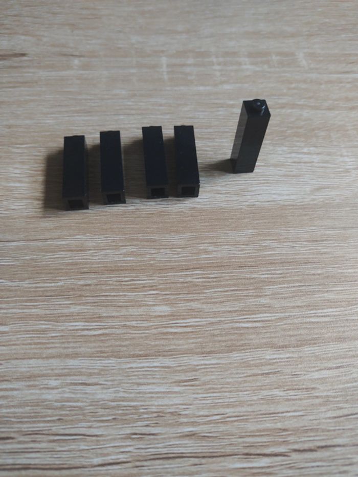 Lego 1x1x4 noir lot de 5 - photo numéro 2