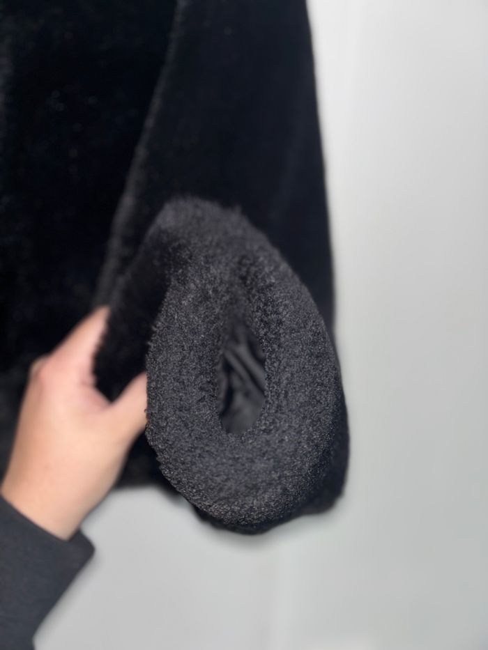 Manteau court en fausse fourrure - photo numéro 5