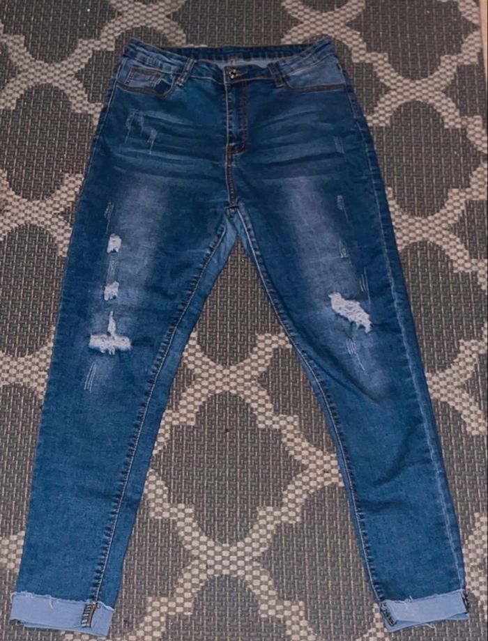 Jean skinny troué taille haute