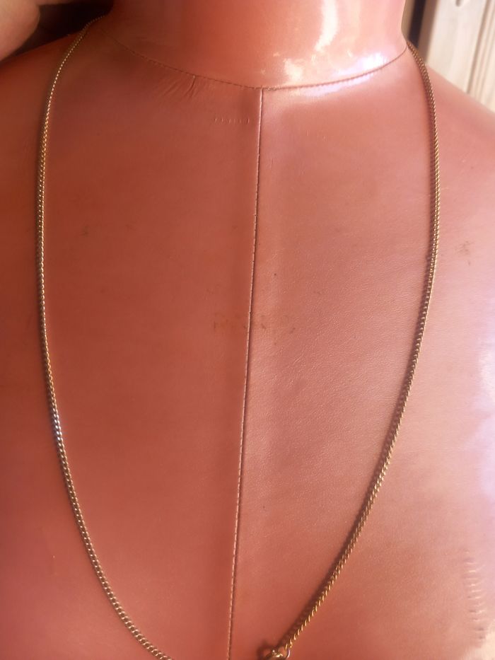 Chaîne avec pendentif ovale en métal doré - photo numéro 8