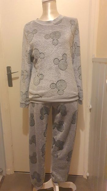🌸Pyjama mickey en très bon état taille S