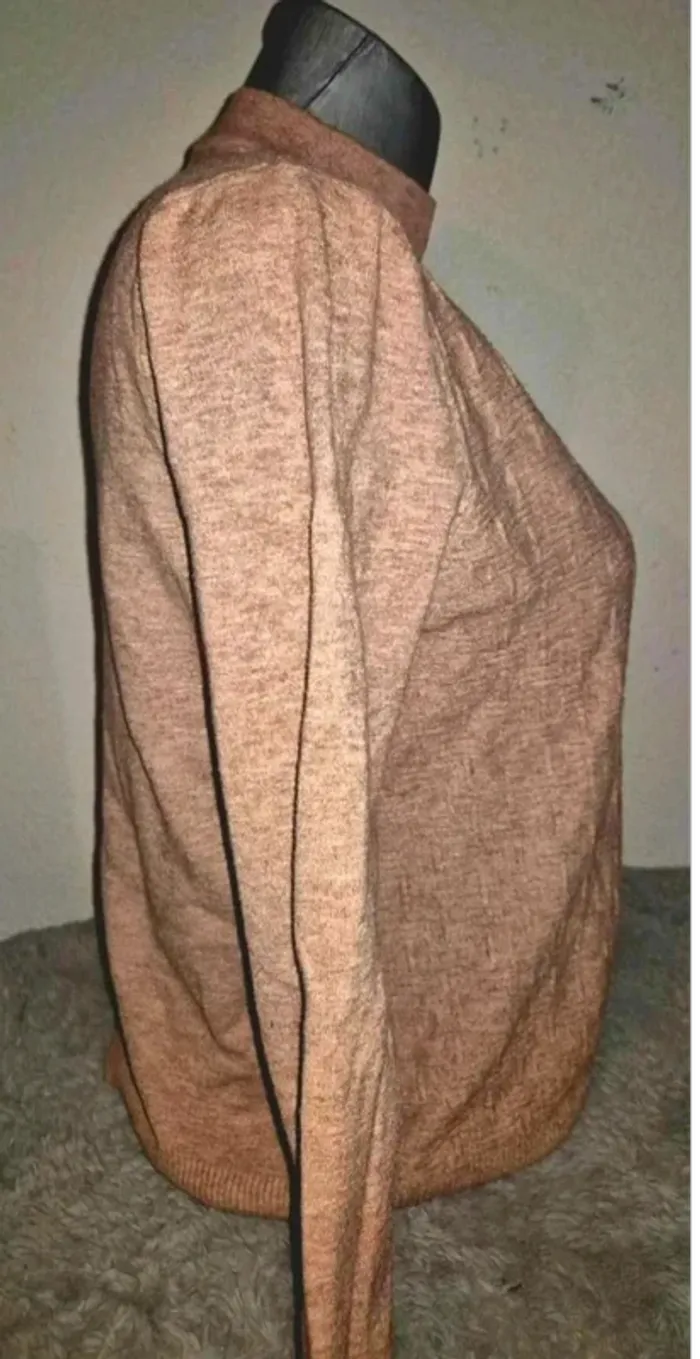 Magnifique pull  habillé  beige, taille S. - photo numéro 3