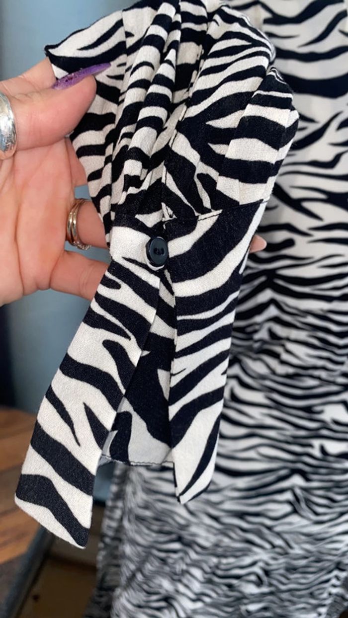 Robe mi longue camaïeu zébrée taille 36 noire et blanche - photo numéro 3