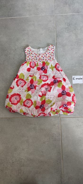 Robe motifs fleurs bébé fille 6 mois