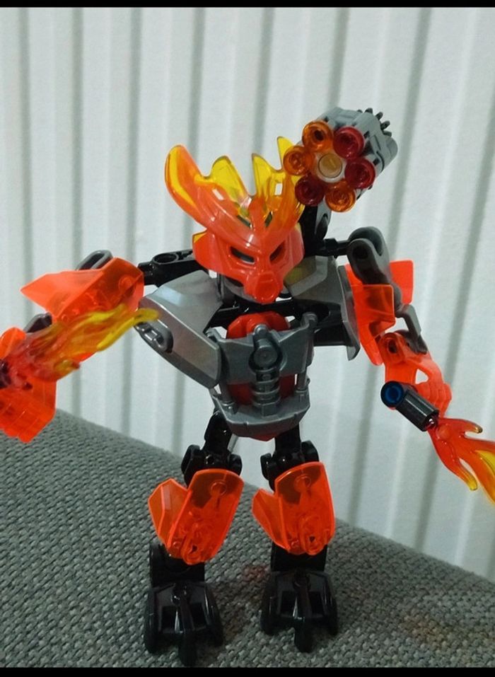 Lego Bionicle 70783 Le protecteur de feu - photo numéro 2