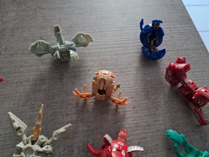 Lot de 16 bakugan - photo numéro 3