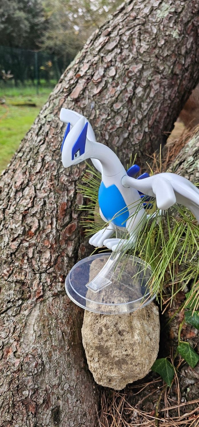 Super grande figurine Pokemon Nintendo Lugia avec son socle - photo numéro 6