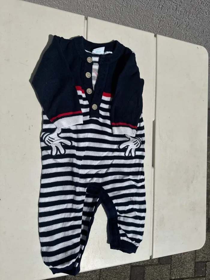 Combinaison Mickey en laine taille 3 mois 60cm