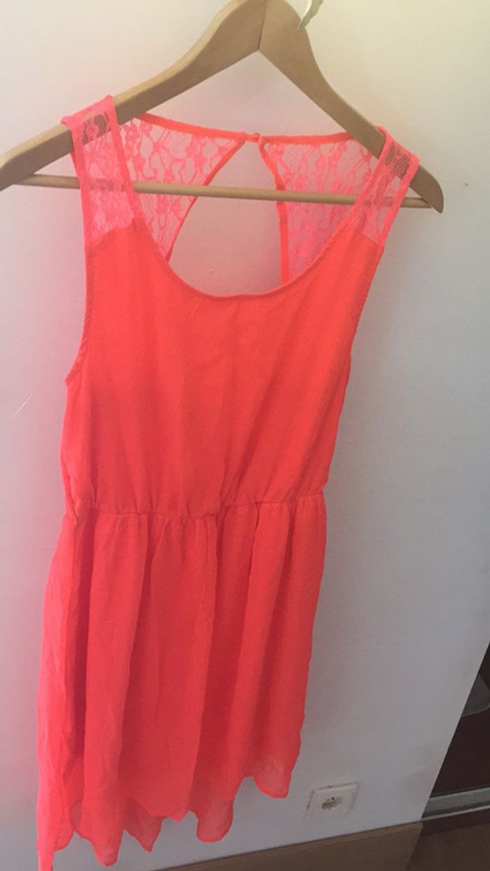 Magnifique robe rose fluo décolleté dos taille 38 - photo numéro 2