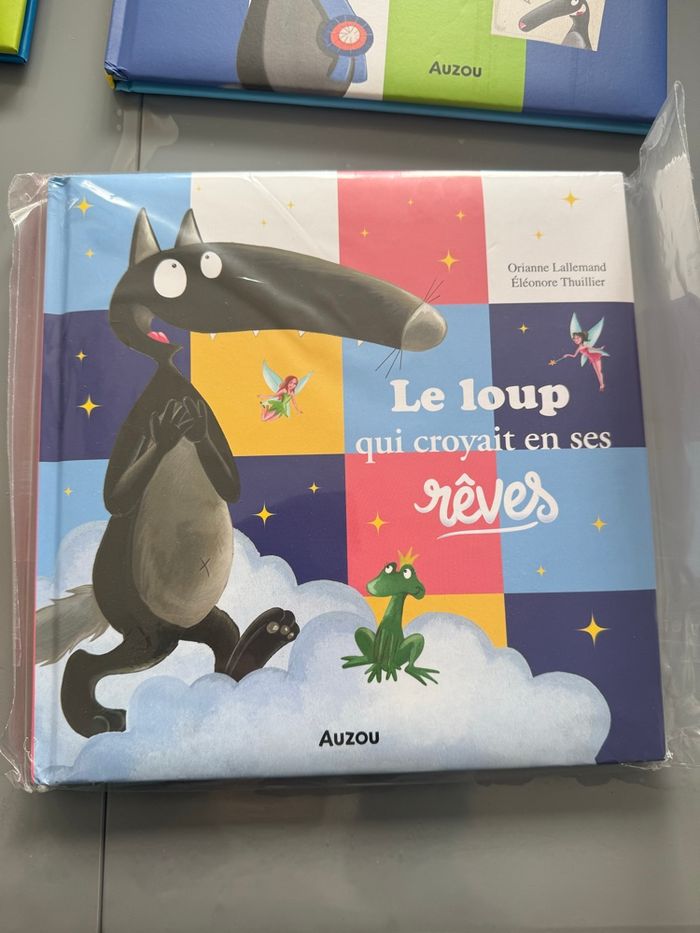 4 Grands livres Le Loup de Auzou neufs et 1 avec CD - photo numéro 4