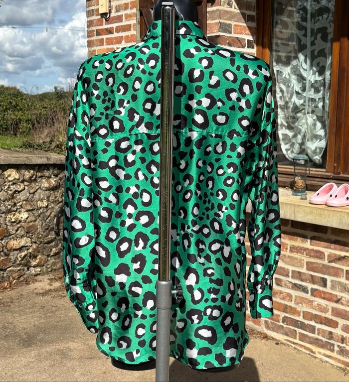 🌿 Chemise satinée imprimé léopard – Vert (Kiabi, T.38) - photo numéro 3
