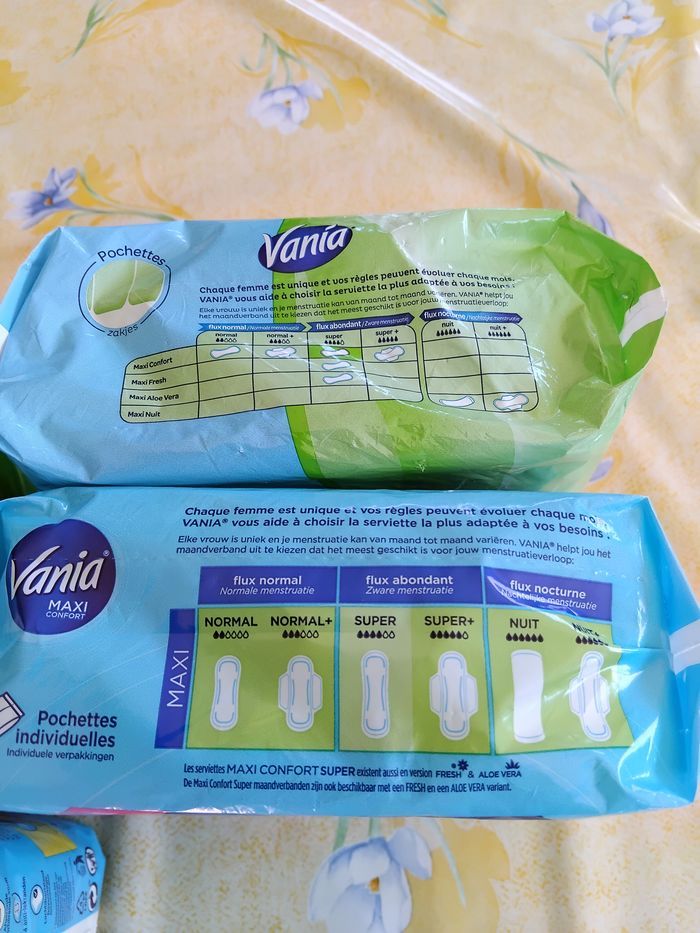 Lot 6 PAQUETS SERVIETTES HYGIENIQUE "VANIA + DOULYS" - photo numéro 8