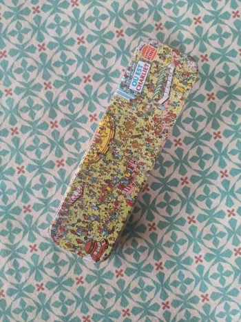 Trousse métal où est Charlie BK