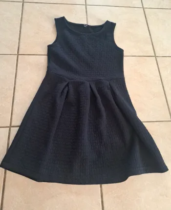 Robe chasuble bleu marine uni 10 ans 👧 Kiabi en TBE